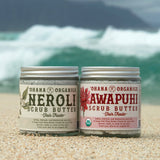 ʻOhanaʼs Hawaiian twist on the traditional sugar/salt scrub. Choose from the sweet ginger smell of Awapuhi or the warm orange blossom of Neroli. Both scrubs have a unique medley of sugar and Hawaiian salts. Red Alea (red clay) and Black lava (with activated charcoal) help exfoliate and detoxify with a little going a long way! Work a small amount on warm skin and watch the salts slowly soak in while the pure essential oils take you away to sunny beaches and island breezes. 